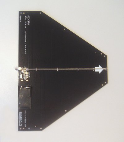 AX-37A Planar Log-Periodic Antenna